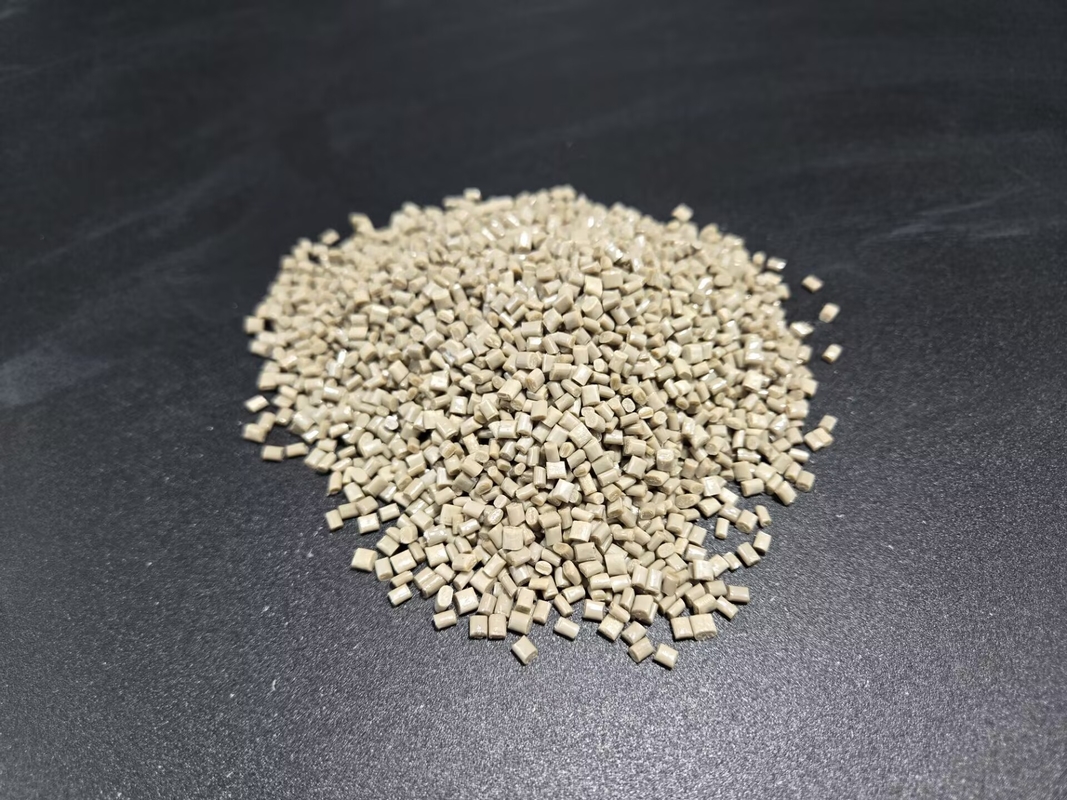 Pellet PEEK Transparan Warna Jelas Kejernihan Optik yang Luar Biasa Untuk Lensa Dan Jendela